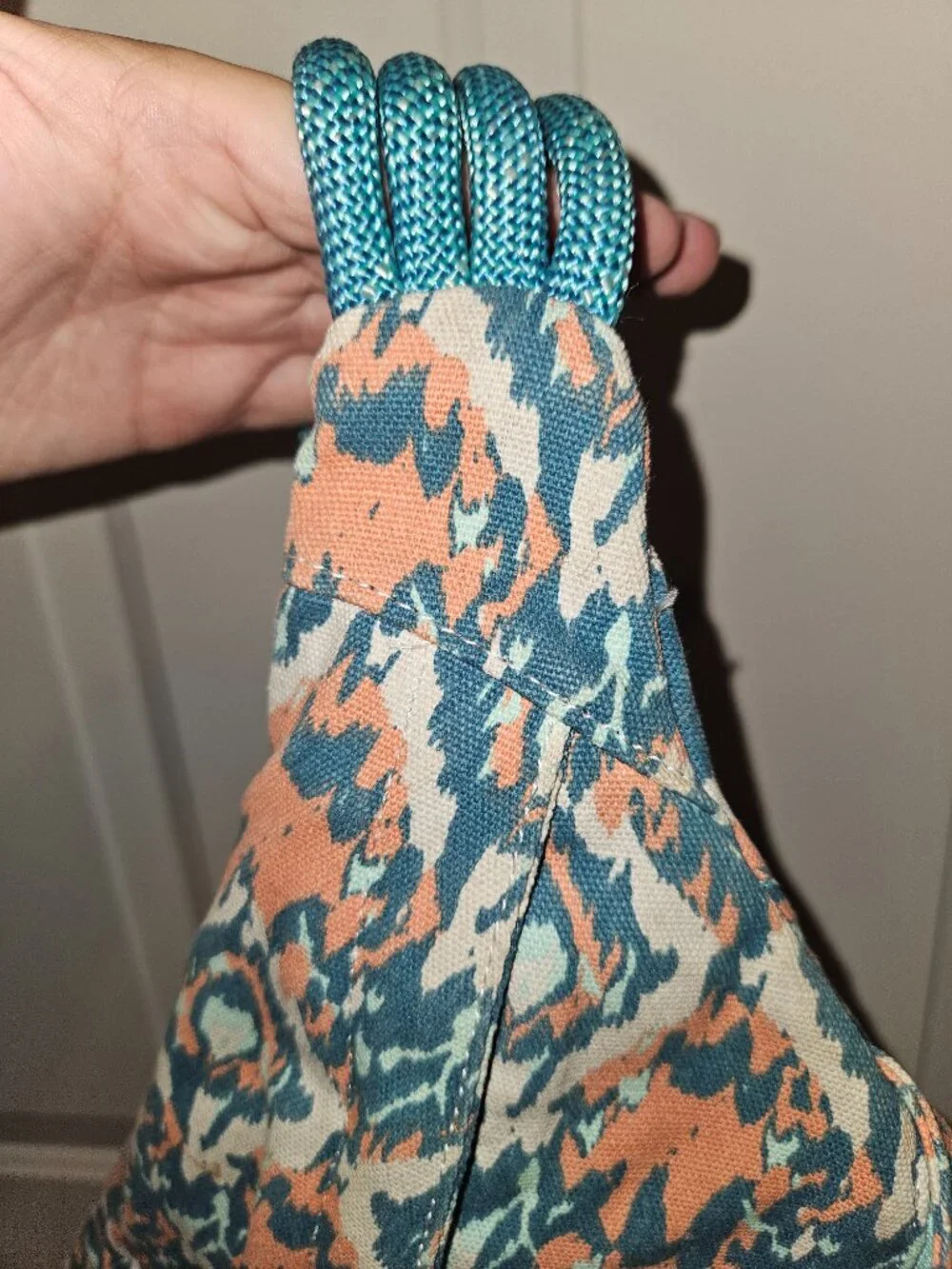 KAVU Rope Sling Bag – Blue/Orange Aztec Print